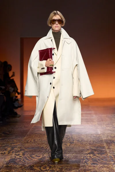 Look 53